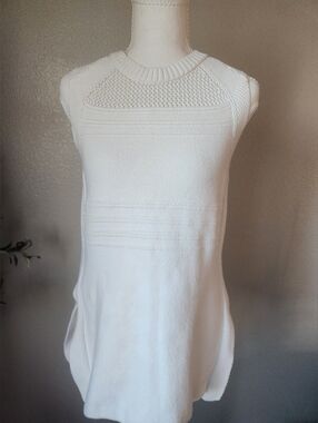 Sleeveless Knit Tunic Top in White